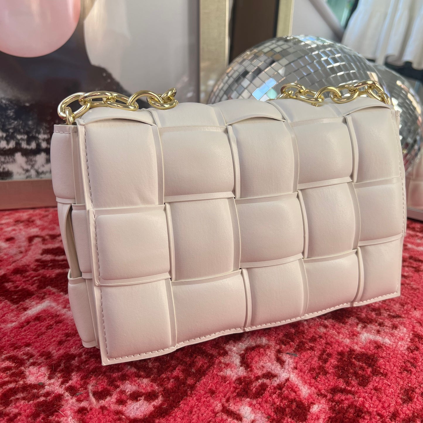 Quilted White Chunky Chain Bag